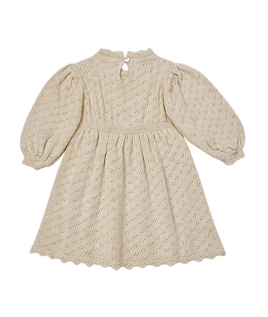 Beiges Mädchen Strickkleid im BOHO Stil Rückenansicht