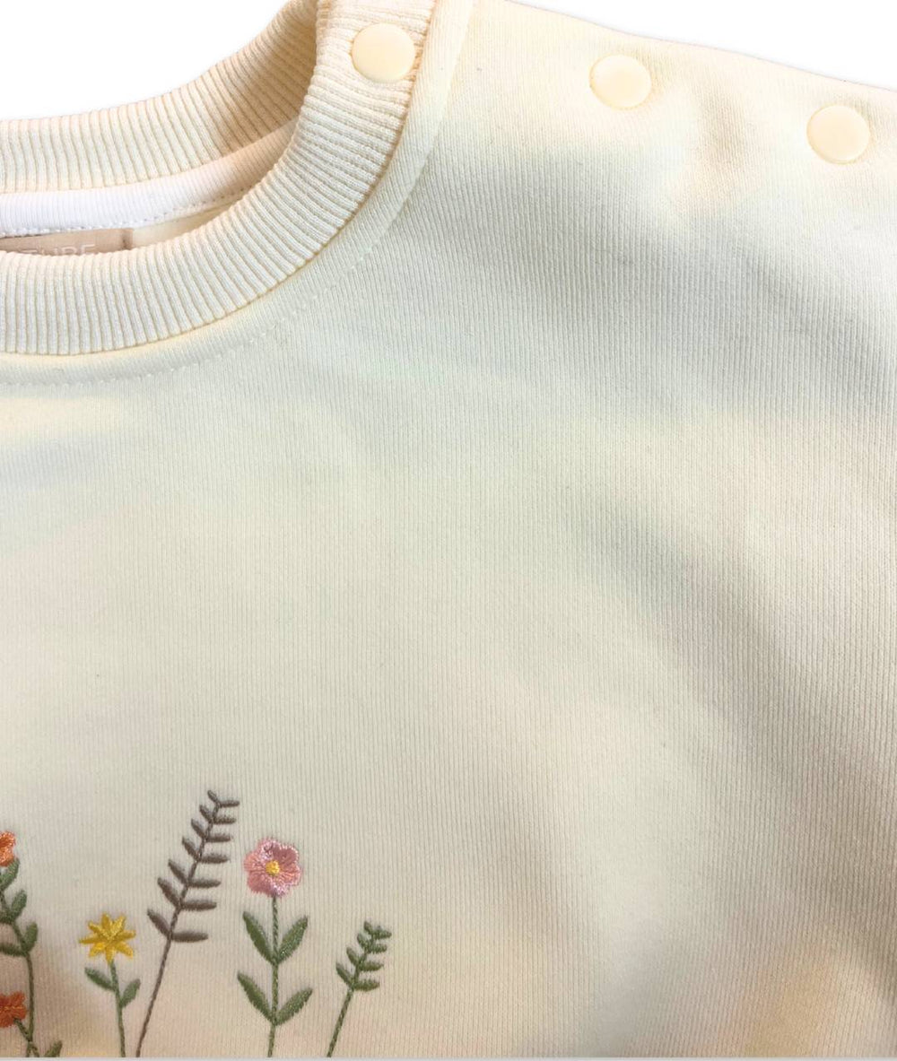 Elfenbein weisser Kinderpullover Detailansicht